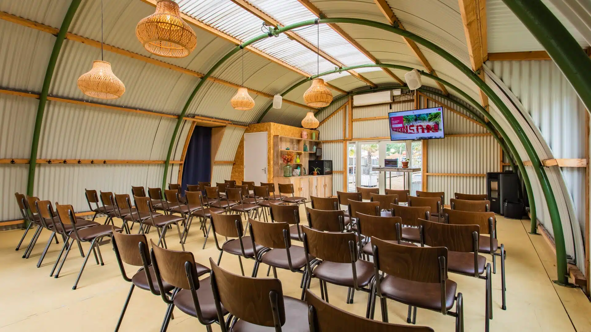 Loods 6 vergaderen, feestje of trainingsruimte in Amsterdam