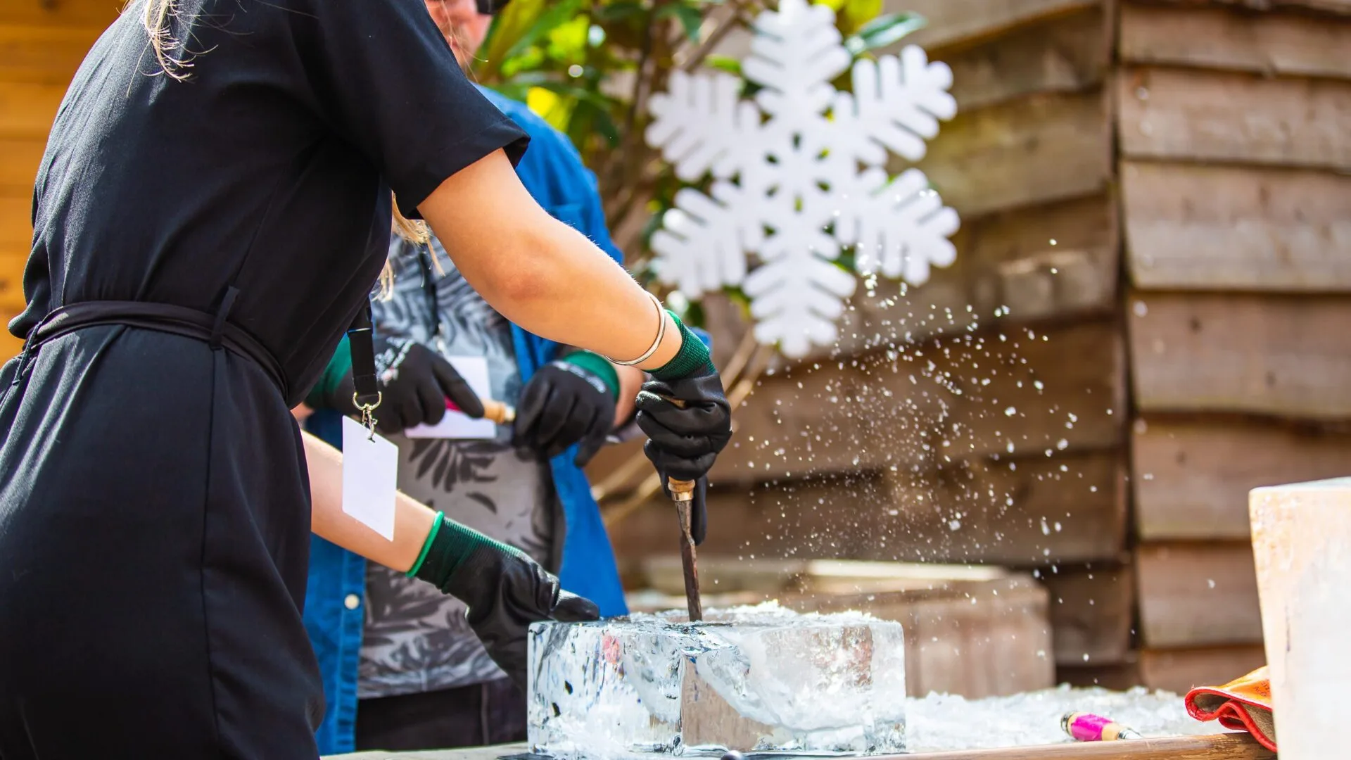 ice sculpting workshop winter wonderland event amsterdam