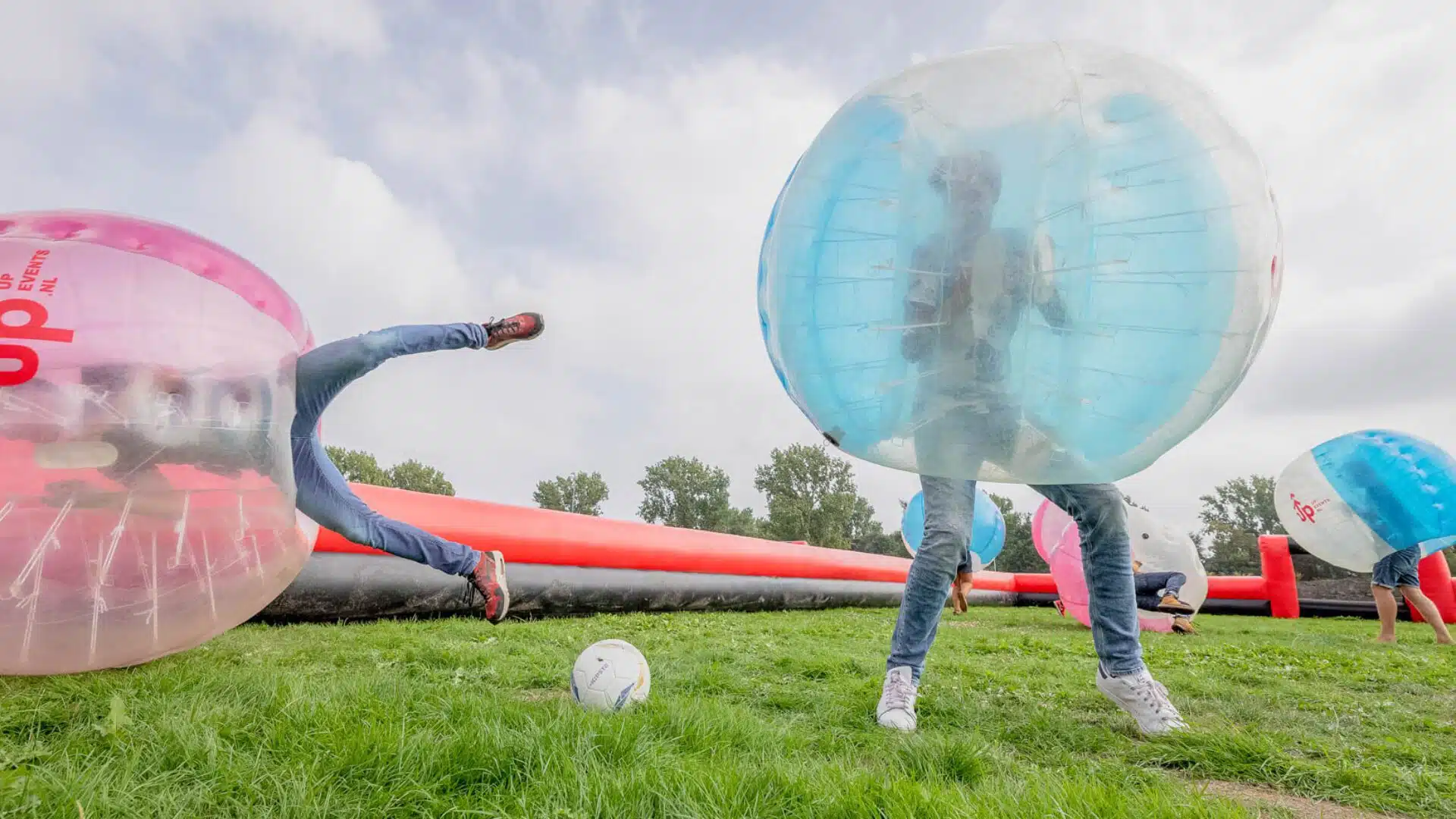 Teamuitje in Amsterdam Bubbel Voetbal