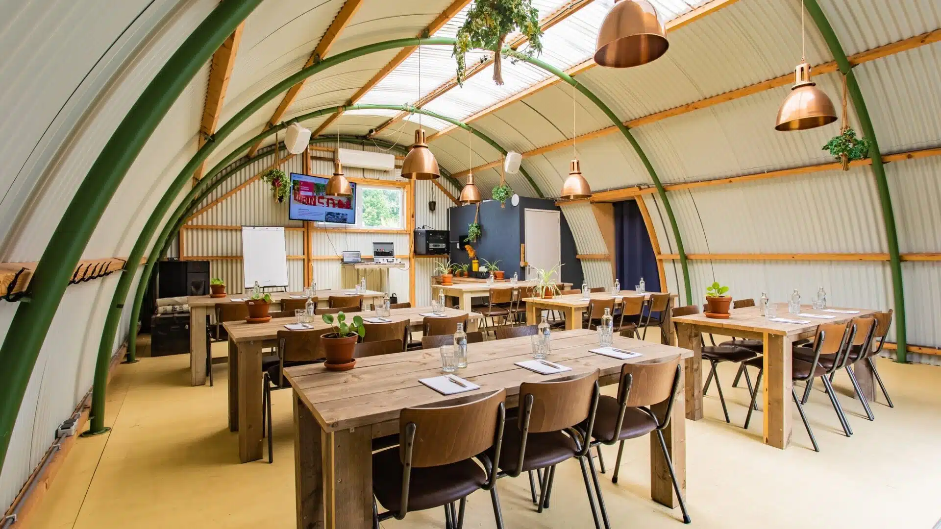 Loods 5 meeting, party or training space in Amsterdam