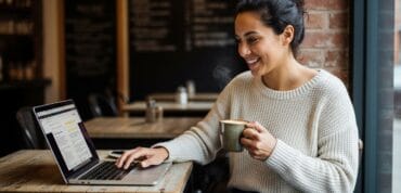 Reviewing customer experiences and reviews